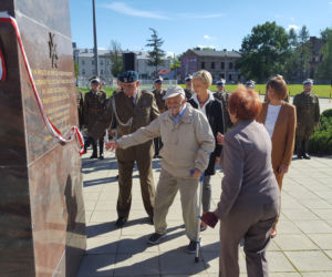 Odsłonięcie tablicy upamiętniającej powstanie 5. Pułku Strzelców Konnych w Tarnowie