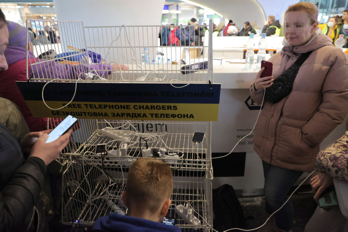 Dworzec Centralny pęka w szwach od ukraińskich uchodźców