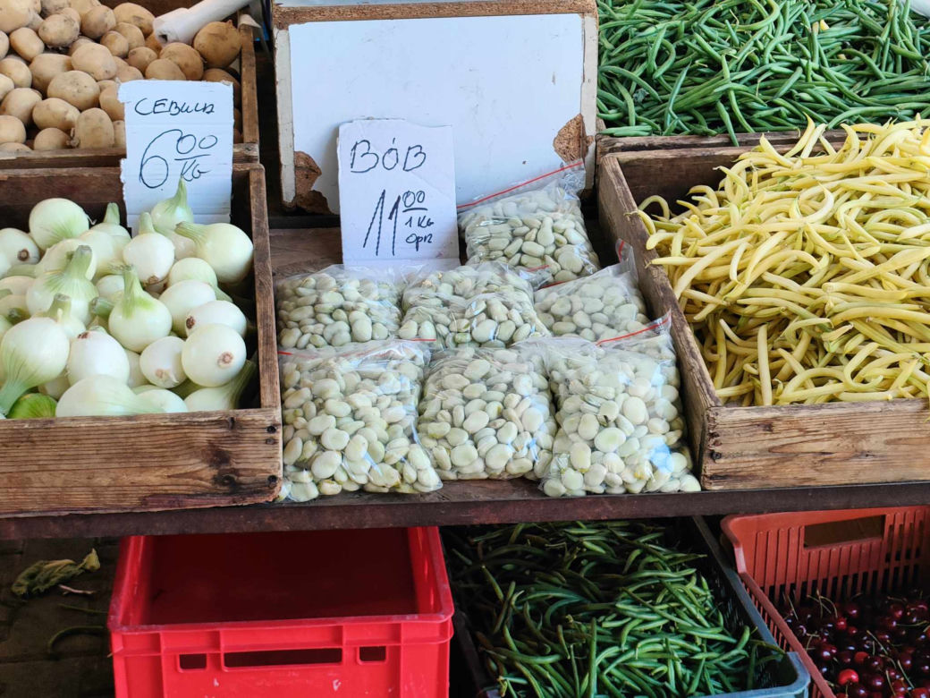 Cena czereśni i truskawek na łódzkich targowiskach. Zobacz, ile kosztują owoce w Łodzi