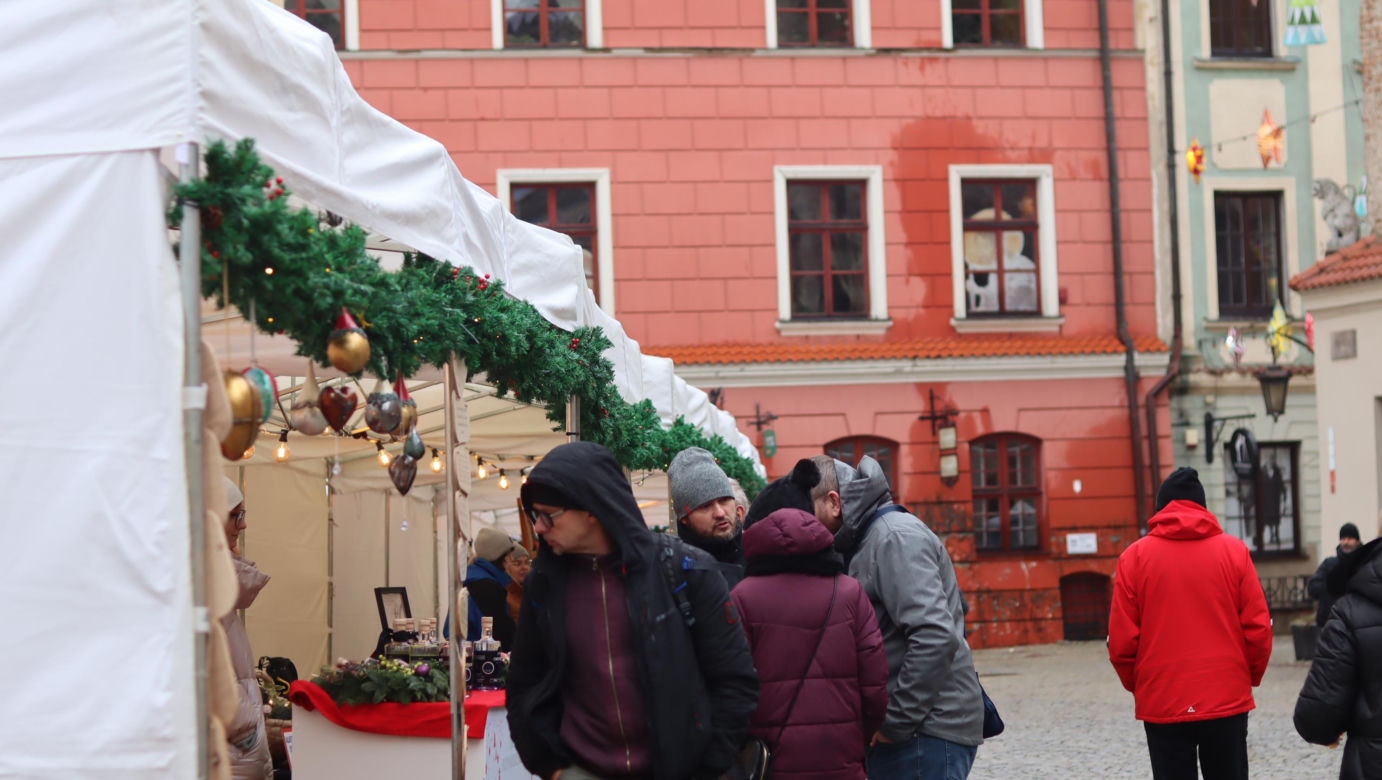 Zrobiło się bardzo świątecznie! Tak wyglądał Jarmark Bożonarodzeniowy w Lublinie [GALERIA]