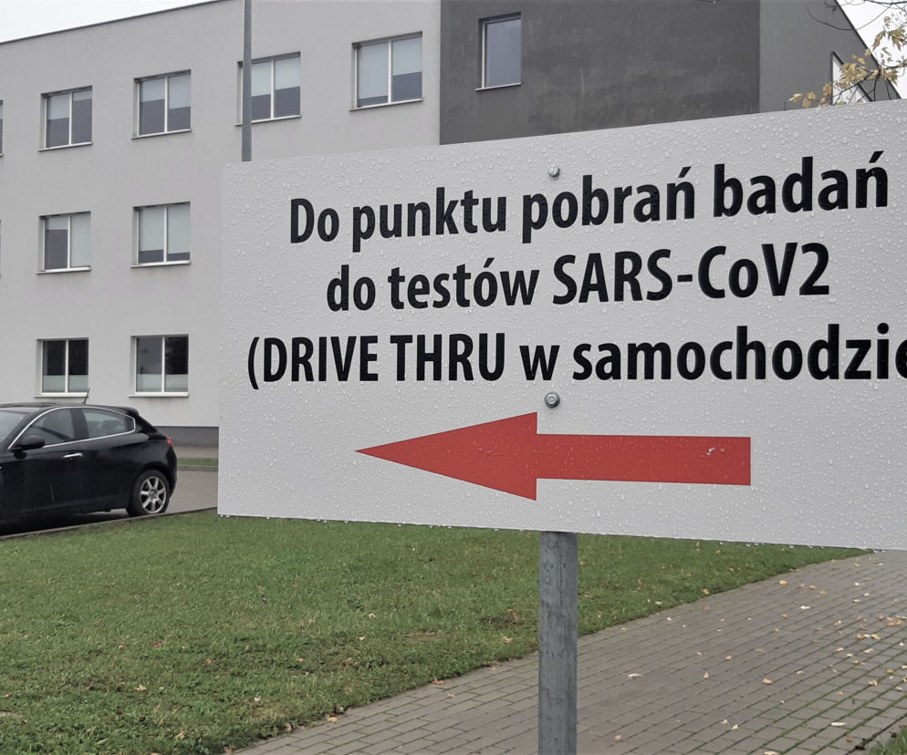 U siedmiu zaszczepionych osób wykryto COVID-19