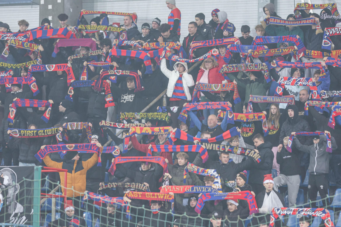 Piast Gliwice - Legia Warszawa, zdjęcia kibiców i zawodników z meczu 18. kolejki PKO BP Ekstraklasy