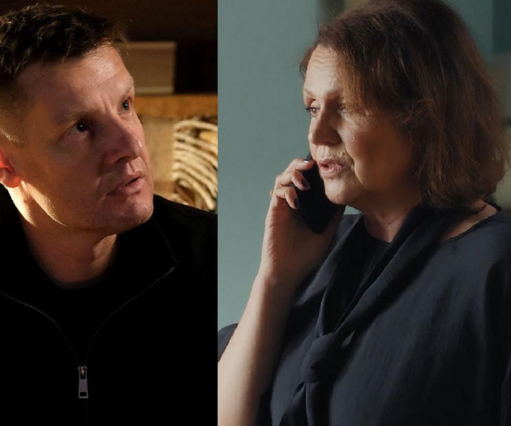 Paweł (Rafał Mroczek) w czarnej bluzie patrzy w bok zmartwiony, podczas gdy Marysia (Małgorzata Pieńkowska) w granatowej bluzce, z krótkimi włosami, rozmawia przez telefon. Scena z M jak miłość odzwierciedla dramatyczny telefon Marysi w sprawie Pawła, o czym przeczytasz więcej na Super Seriale.