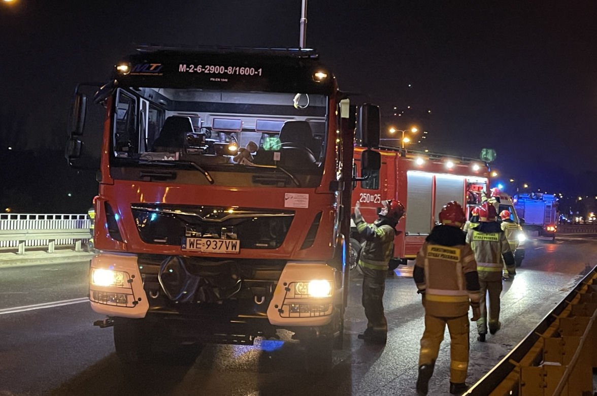 Karambol na moście Gdańskim. Lądował śmigłowiec LPR