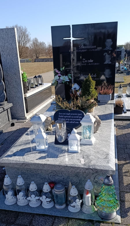 Pożar wybuchł w nocy. Ogień i dym odcięły drogę ucieczki czteroosobowej rodzinie