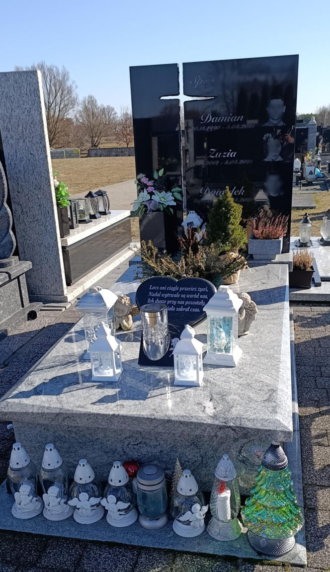 Pożar wybuchł w nocy. Ogień i dym odcięły drogę ucieczki czteroosobowej rodzinie