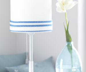 Dekoracja wnętrza w stylu marynistycznym: lampka