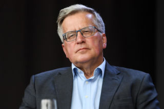 Komorowski dorabia do emerytury. „Ojczyzna nie rozpieszcza”