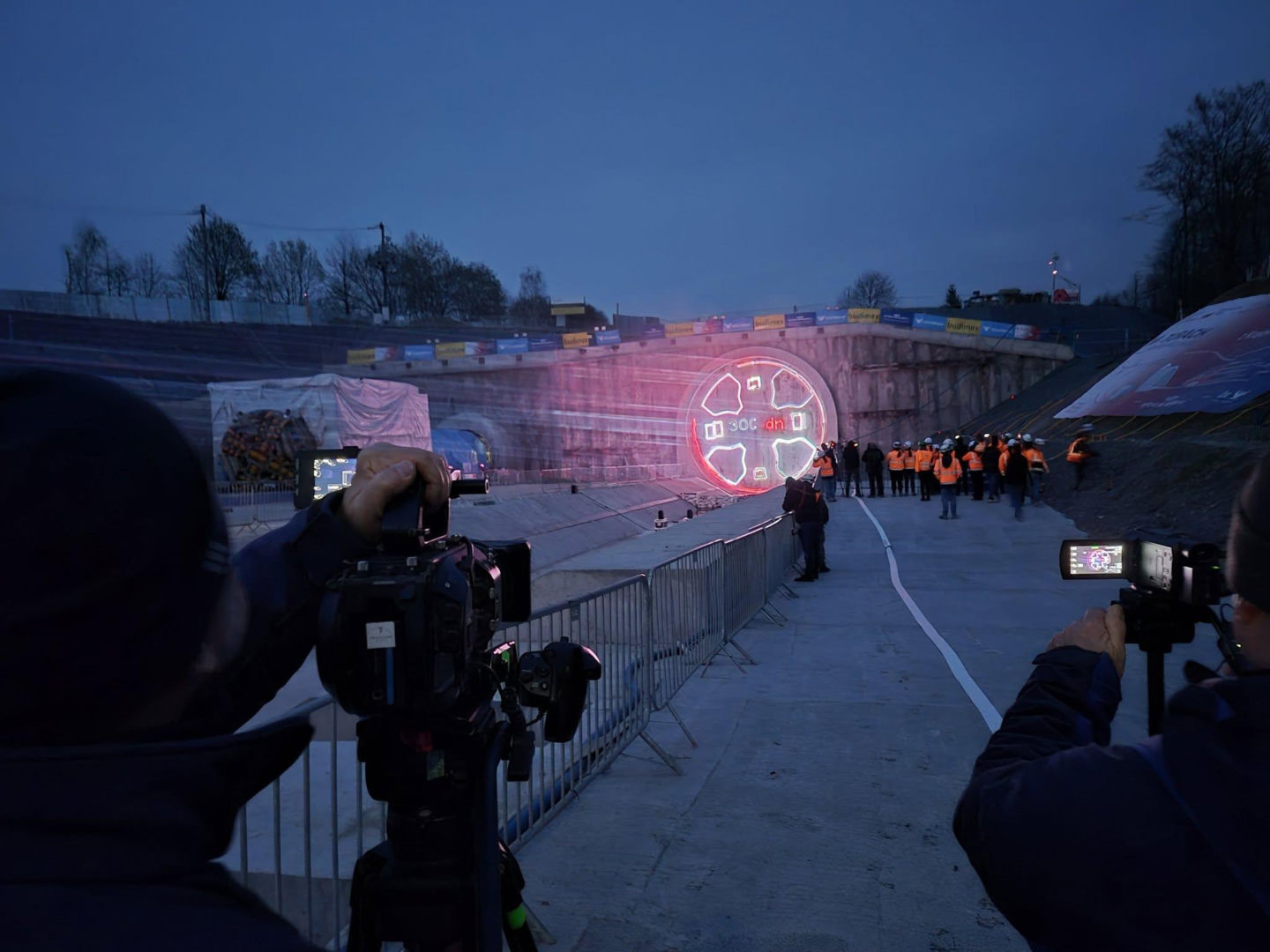 TBM Jadwiga zakończyła drążenie tunelu kolejowego pod Pisarzową
