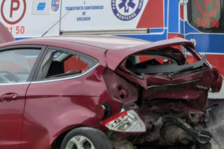 Poważny wypadek w miejscowości Sadowie. Zablokowana DK9, są ranni