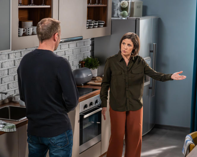 Pierwsza miłość. Kinga (Aleksandra Zienkiewicz), Janek Stańczuk (Maciej Mikołajczyk)