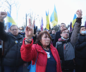 Kijów-Warszawa jedna sprawa. Kolejny protest pod ambasadą Rosji