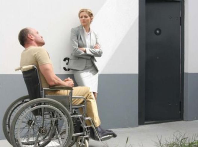 Na krawędzi odc. 13 ostatni. Marta Sajno (Urszula Grabowska), Niemczyk (Mariusz Bonaszewski)