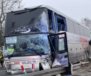 Potężna kraksa pod Warszawą. Wylotówka zablokowana