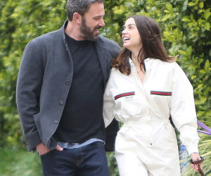 Ben Affleck i Ana de Armas na spacerze z psami
