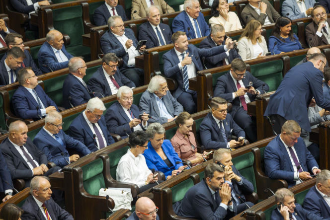 Powakacyjna rewia mody w Sejmie