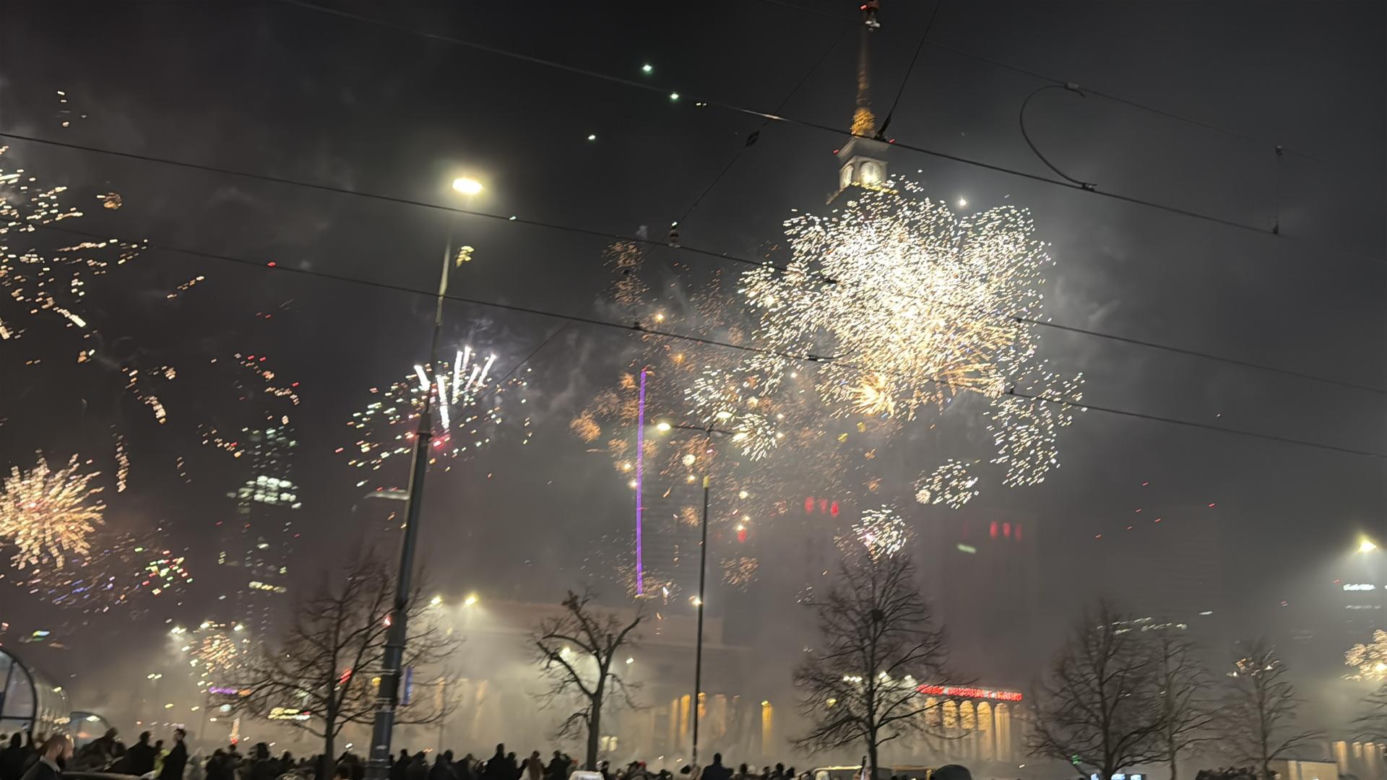 Sylwester w Warszawie. Fajerwerki pod PKiN