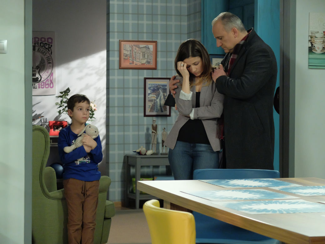 Pierwsza miłość. Marek (Maciej Tomaszewski), Kinga (Aleksadra Zienkiewicz), Maciek (Joachim Olko)