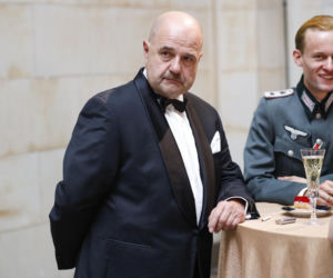 Tak Cezary Żak wyglądał na początku kariery. Niezwykła metamorfoza gwiazdora Miodowych lat