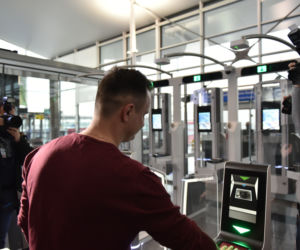 Na wrocławskim lotnisku zainstalowano bramki do automatycznej kontroli granicznej