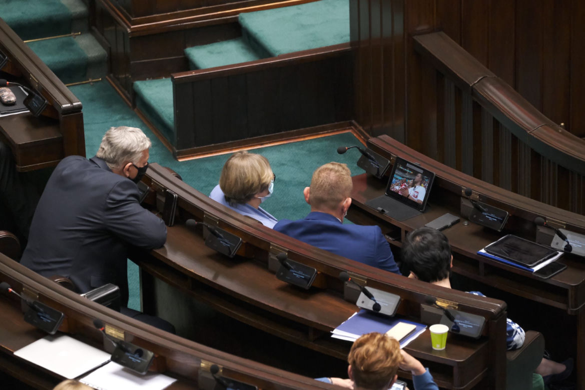 Podczas posiedzenia Sejmu posłowie oglądali mecz Polska - Szwecja