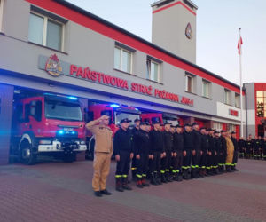 Strażackie syreny zawyły dla poległych kolegów. Żegna ich cała Polska