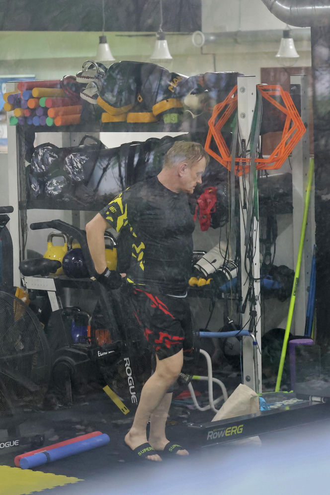 Bartosz Żukowski na siłowni