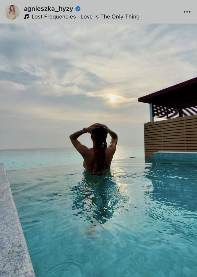 Gwiazdy witają nowy rok w bikini