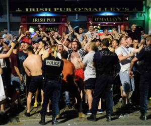 Rusza EURO 2016, a Francja w ogniu! STRAJKI, POWODZIE, BURDY KIBICÓW! Katastrofa na EURO!