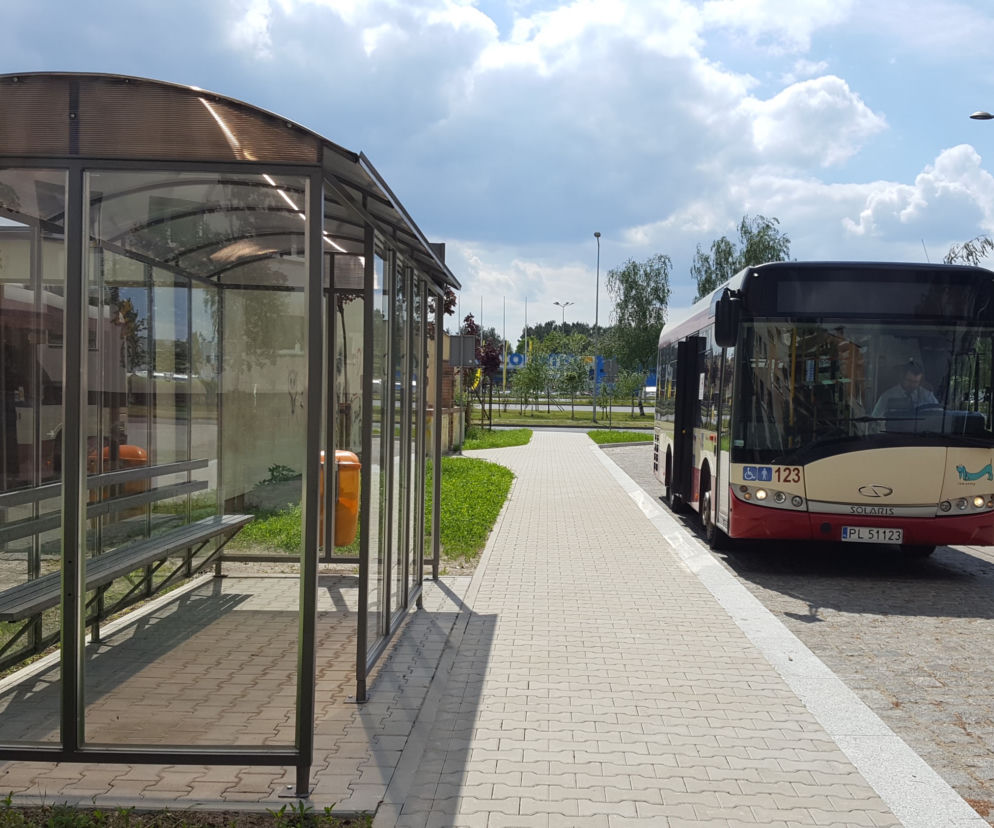 Autobusy miejskie zabiorą więcej pasażerów. Zmiany w limitach od poniedziałku
