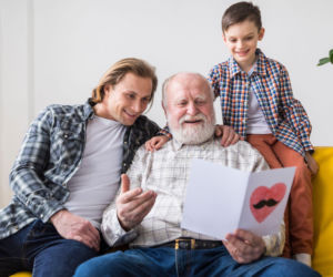 Życzenia na Dzień Dziadka 2026. Krótkie, wesołe i idealne do SMS-a 