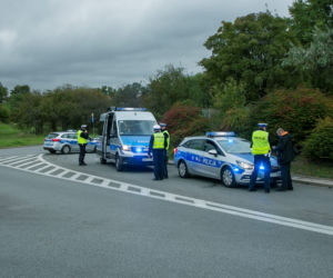  Policja rozbiła radiowóz na Krasińskiego