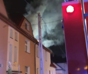 Pożar domu wielorodzinnego w Tarnowie! Jedenaście osób ewakuowanych
