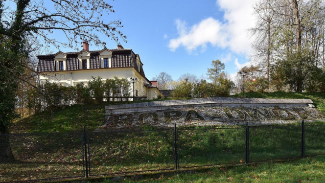 To jedna z najpiękniejszych gmin w Małopolsce. Znajdowała się w czterech województwach