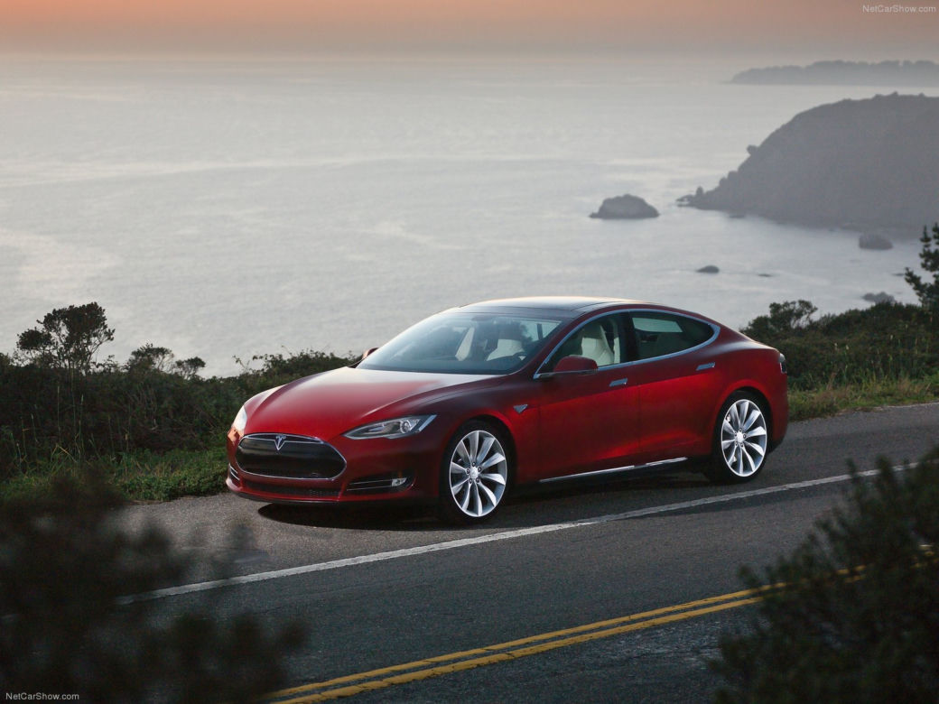 Tesla Model S 