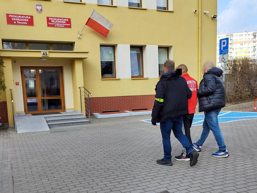 44-latek z Torunia wyszedł z więzienia i znów chciał zabić