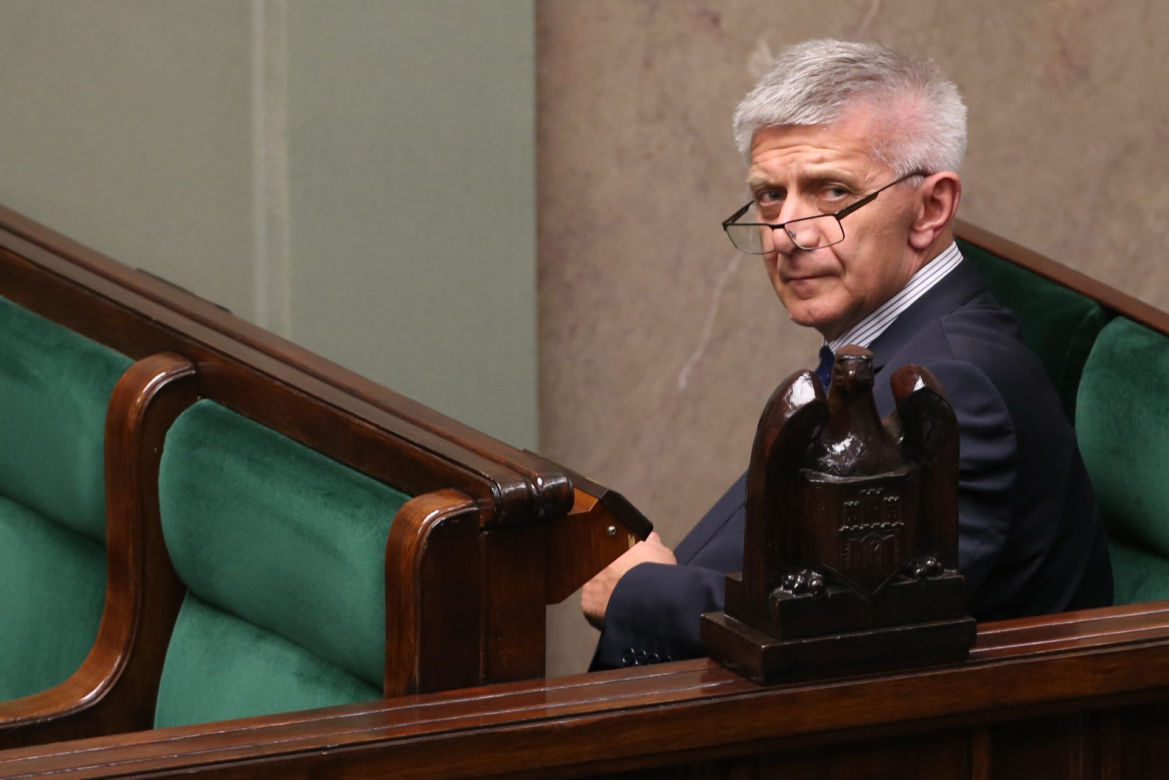 Gronkiewicz-Waltz, Belka i Glapiński zrobili fortunę. NBP ujawnił pensje z 25 lat 