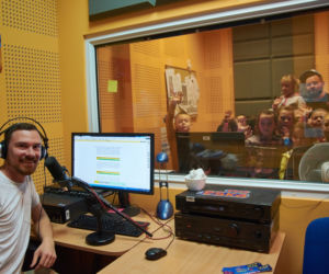 Recytowali i śpiewali. Dzieci z gminy Uchanie odwiedziły Radio ESKA Lublin