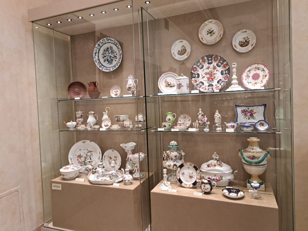 Szkło i porcelana Sanguszków w Muzeum Okręgowym w Tarnowie