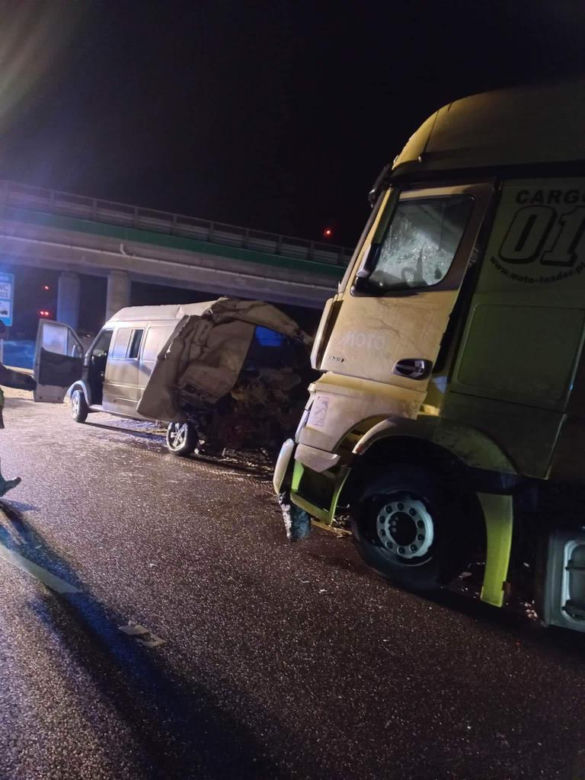 Zambrów. Tragiczny wypadek na S8. Dwie osoby nie żyją. 5 jest rannych Na busa najechała ciężarówka
