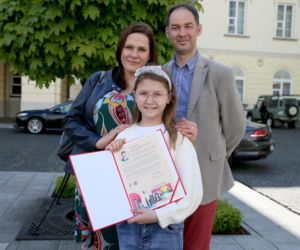 Zosia i Kacper wymyślili karty miejskie. Nowe wzory Karty Ucznia w Warszawie