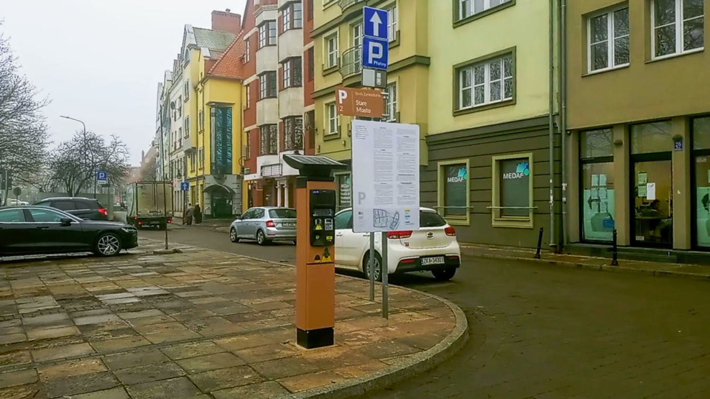 Podzamcze z płatnym parkowaniem