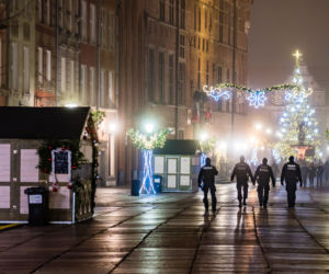 Sylwester 2020. Gdańsk opustoszał! Fontanna Neptuna [ZDJĘCIA]