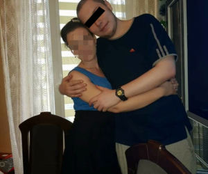 Policjant udusił syna?