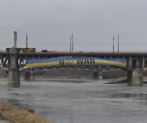 Piękny gest warszawiaków. Na moście Poniatowskiego zawisł ogromny banner