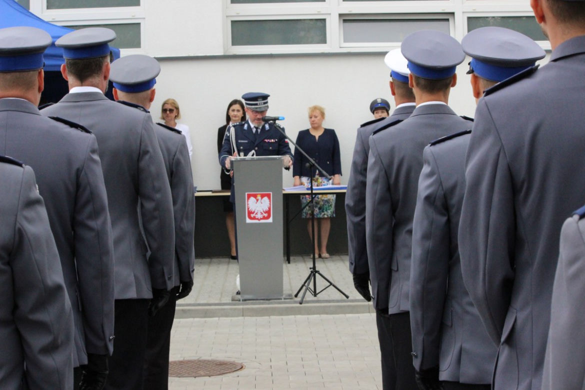 Święto policji w Toruniu. Funkcjonariusze odebrali nagrody i nominacje