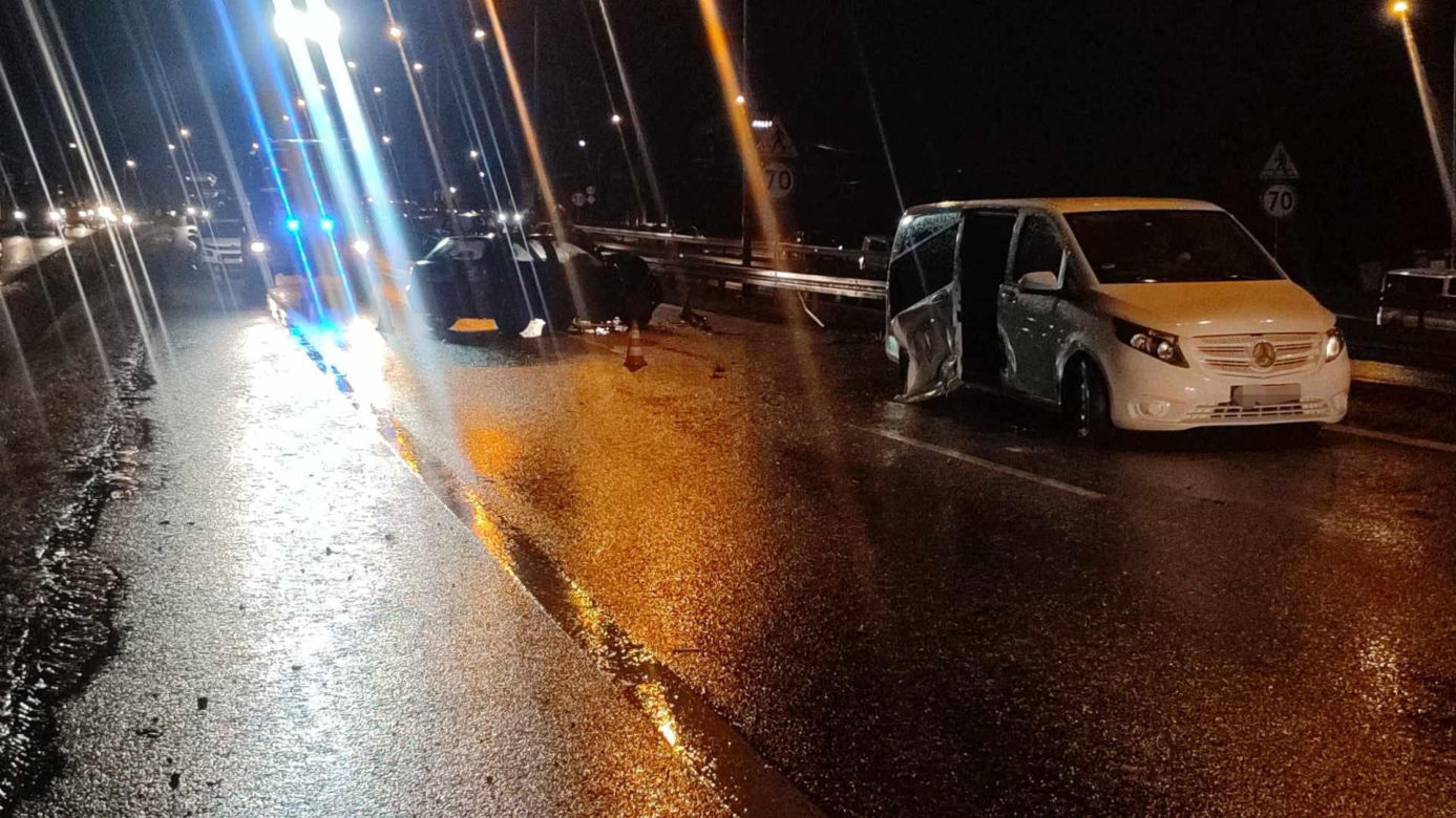 Wypadek z udziałem trzech samochodów na zakopiance