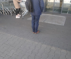 Koronawirus na Śląsku. Olbrzymie kolejki do sklepów w regionie (ZDJĘCIA)