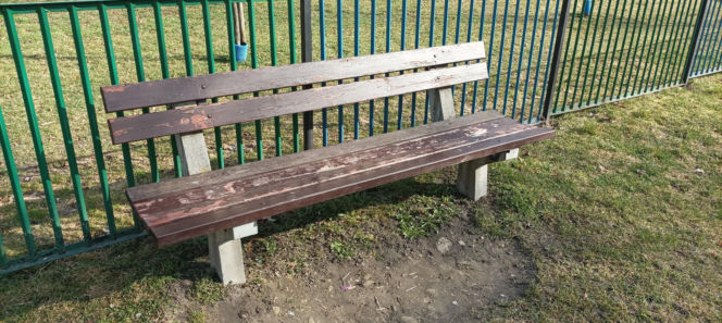 Huśtawki czy parking? Przed takim wyborem stoją mieszkańcy osiedla w Lublinie