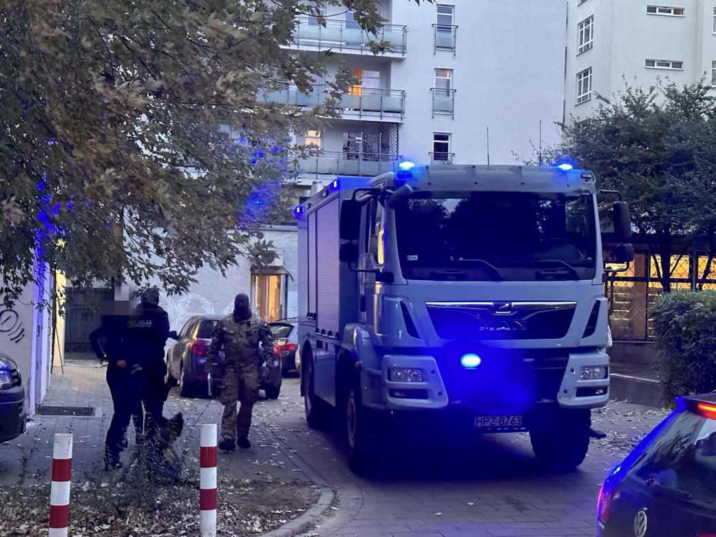 Antyterroryści na Saskiej Kępie. Pilna akcja służb przy Paryskiej